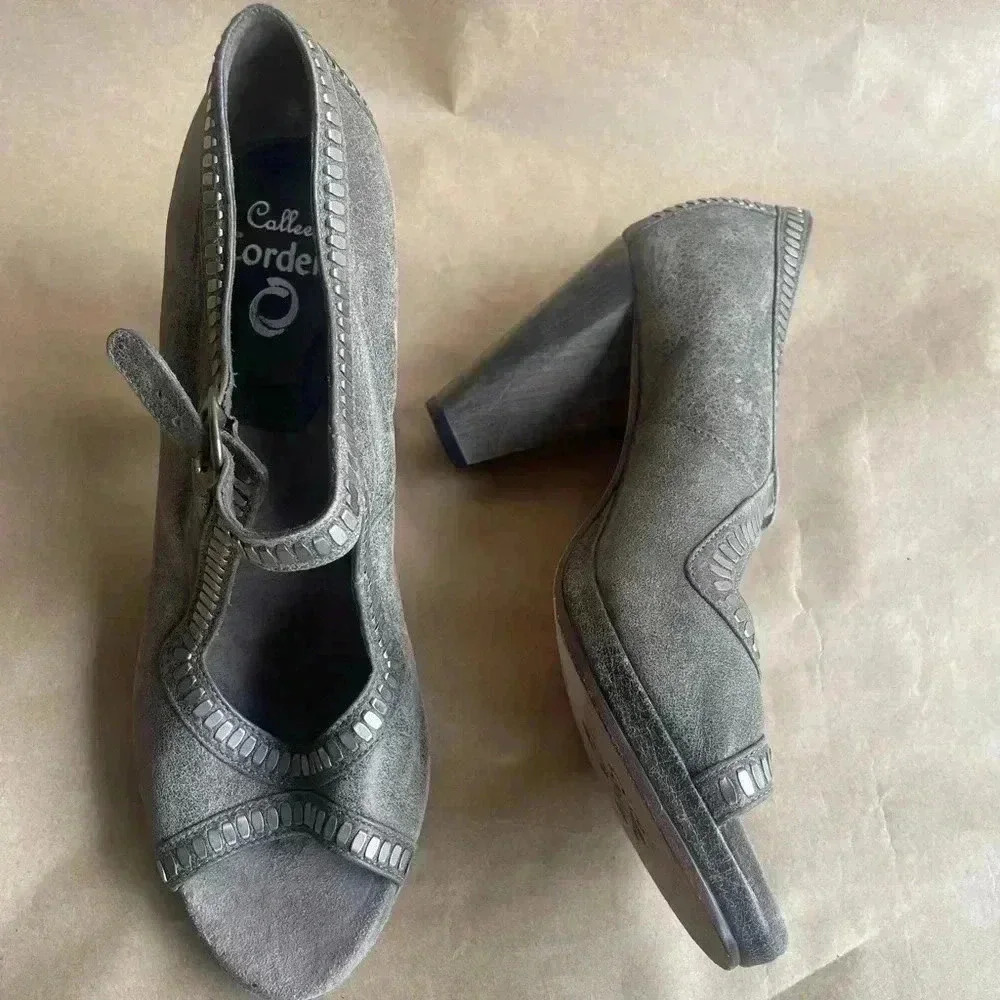 Calleen Cordero Studded Peep Toe Block Heels Leather 9.5 EUC.